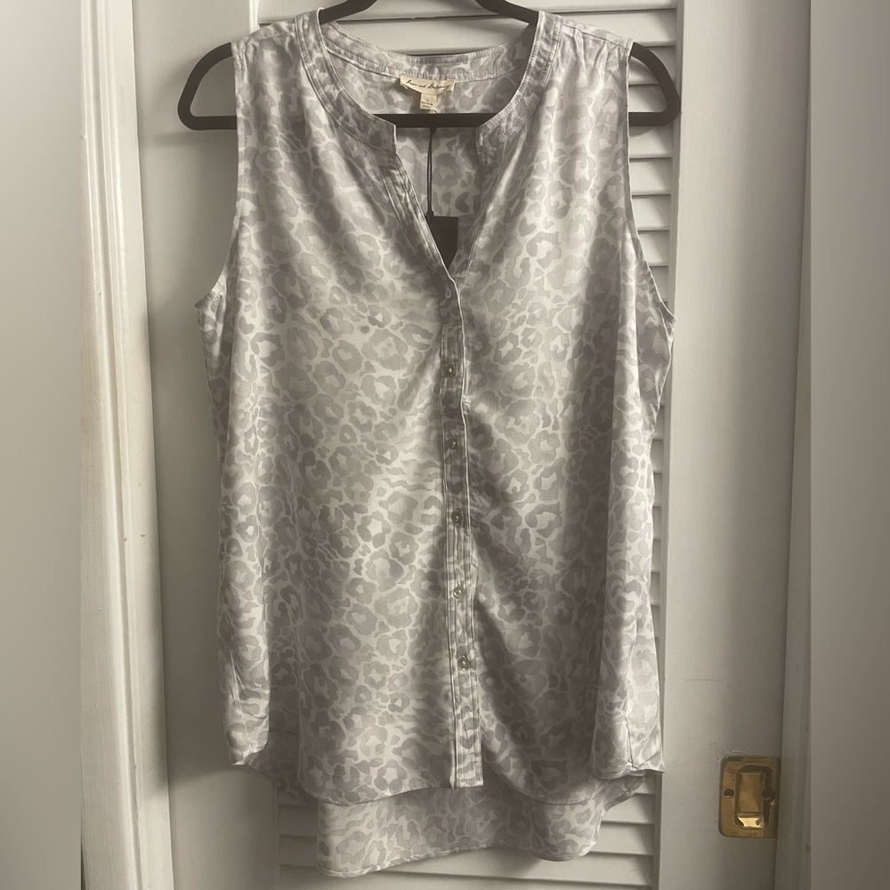 Jane and Delancey NWT Leopard Print Mother of Pearl Button Down Sleeveless Tank